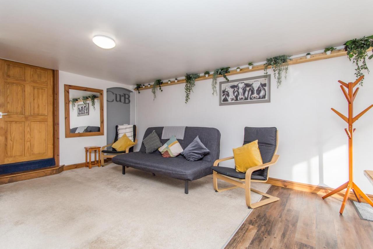 The Old Dairy Mill Street Apartment Crediton Exterior photo