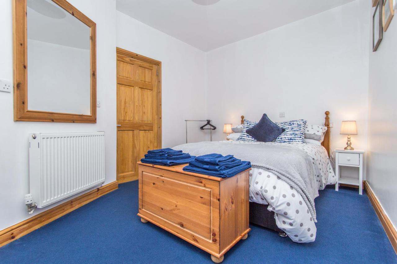 The Old Dairy Mill Street Apartment Crediton Exterior photo